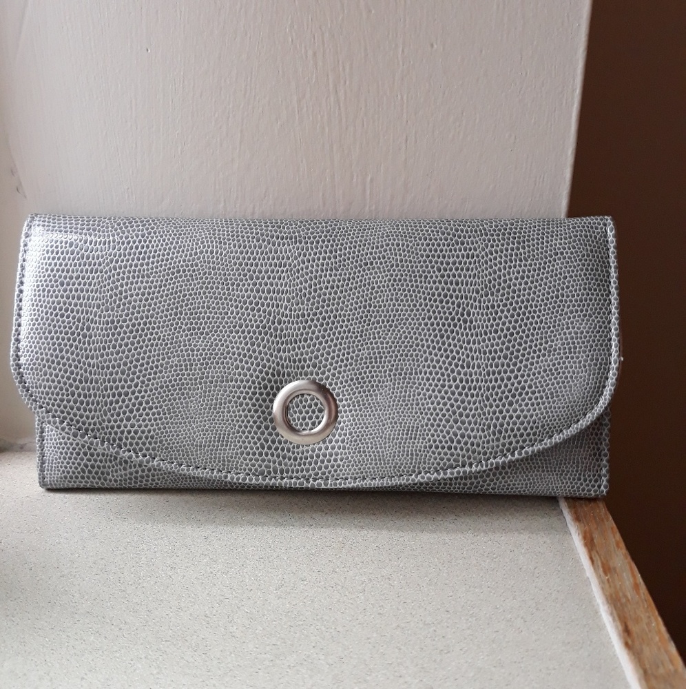 Yik Fung wallet